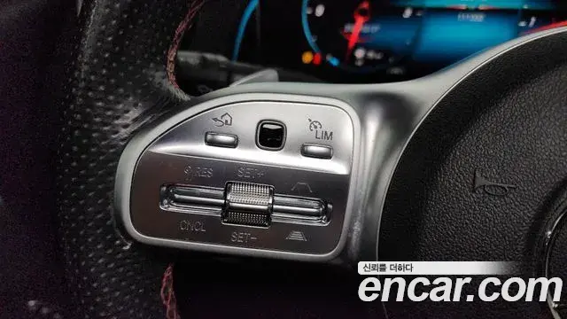 Mercedes-Benz GLB-Class 2020 — Şəkil 4/20
