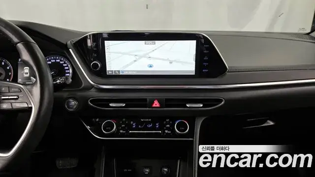 Hyundai Sonata Hybrid 2022 — Şəkil 12/20
