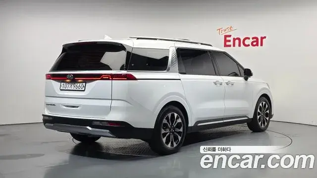 Kia Carnival 2020 — Фото 2/20
