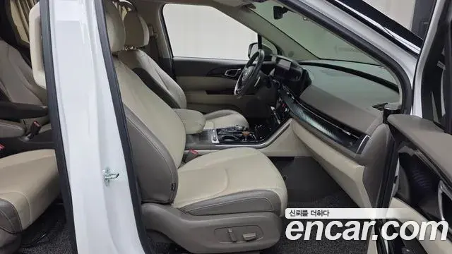 Kia Carnival 2021 — Photo 11/20