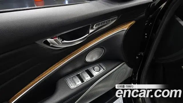 Kia The K9 2023 — Photo 16/20