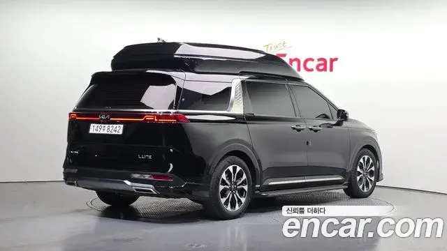 Kia Carnival 2023 — Photo 1/20
