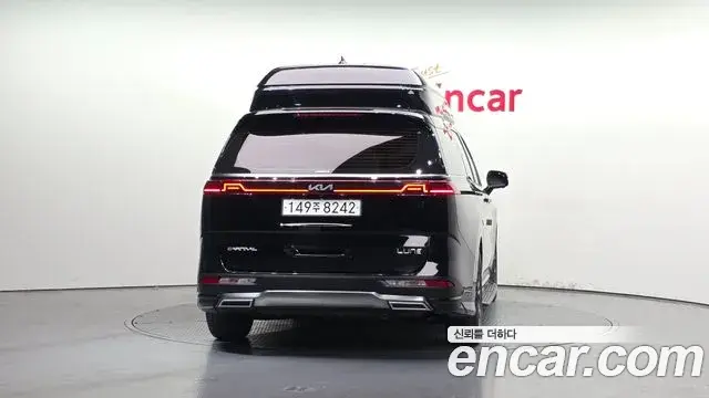 Kia Carnival 2023 — Photo 3/20