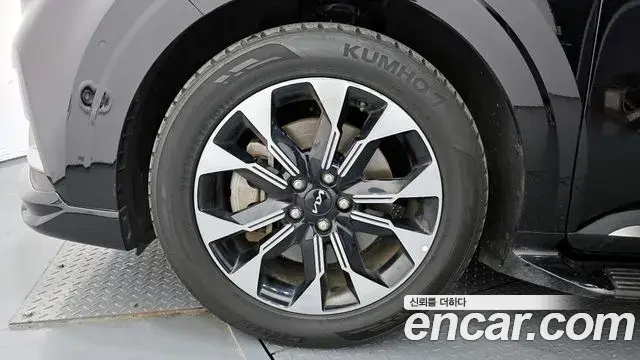 Kia Carnival 2023 — Photo 4/20