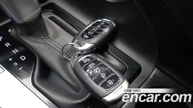 Hyundai The New Avante Hybrid 2022 — Şəkil 19/20