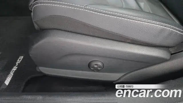Mercedes-Benz C-Class 2018 — Şəkil 34/36