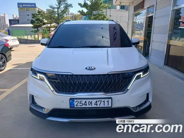 Kia Carnival 2021 — Şəkil 17/17