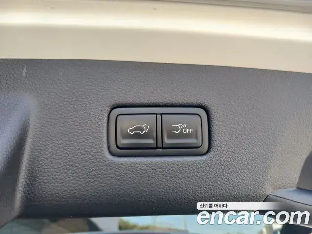 Kia Carnival 2021 — Şəkil 15/17
