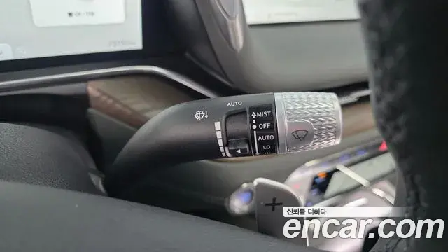 Genesis G90 2023 — Photo 16/20