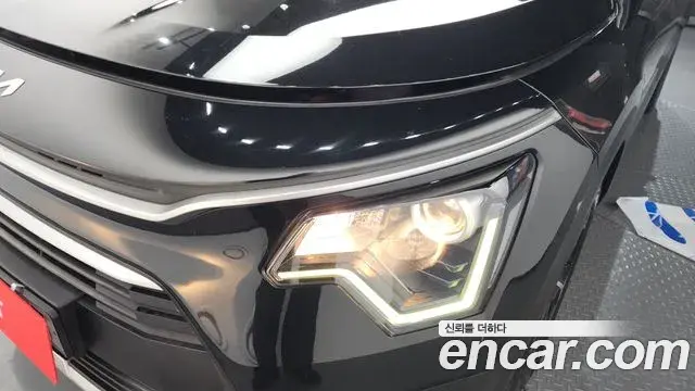 Kia Niro 2022 — Photo 28/33