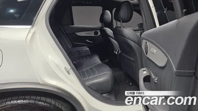 Mercedes-Benz GLC-Class 2021 — Photo 1/32