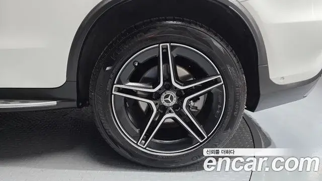 Mercedes-Benz GLC-Class 2021 — Photo 31/32