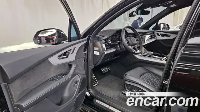 Audi Q7 2023 — Photo 10/20