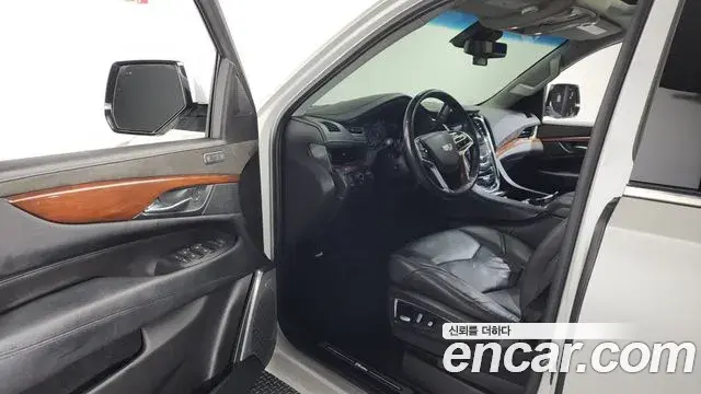Cadillac Escalade 2018 — Photo 10/20