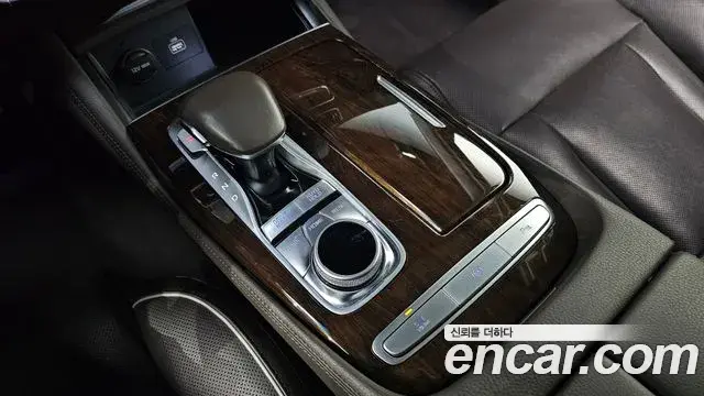 Kia The K9 2018 — ფოტო 15/20
