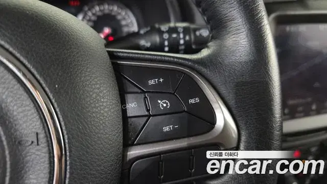 Jeep Renegade 2019 — ფოტო 10/35