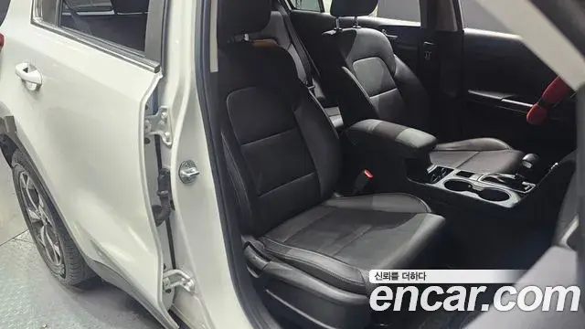 Kia Sportage The Bold 2019 — Şəkil 27/32