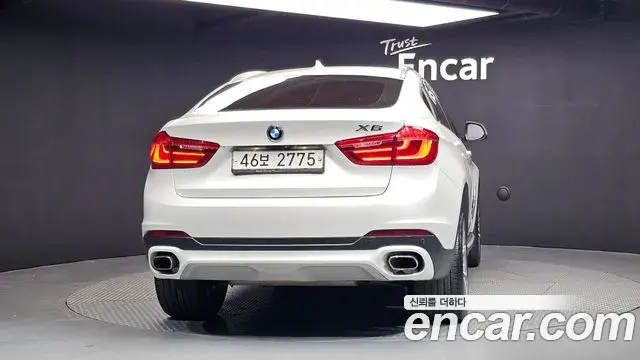 BMW X6 2018 — Şəkil 7/34