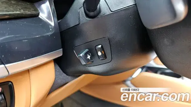 BMW X6 2018 — Şəkil 16/34