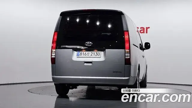 Hyundai Staria 2022 — Photo 4/20