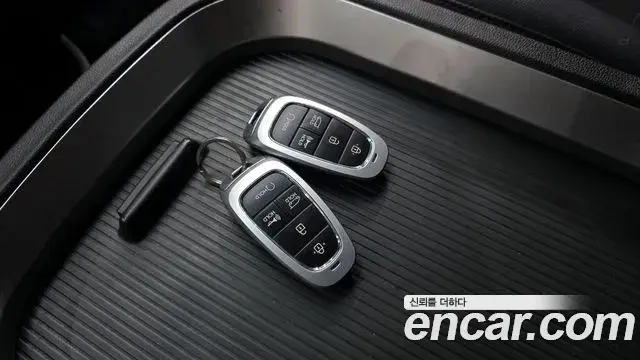 Hyundai Staria 2022 — Photo 18/20