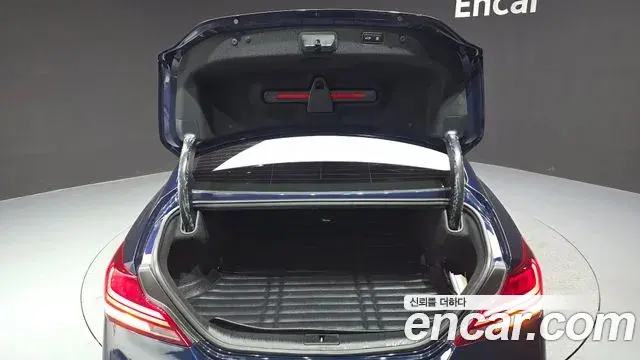 Genesis G70 2019 — Photo 19/20