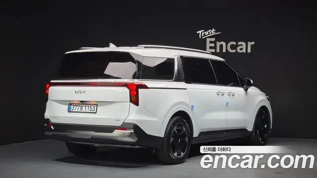 Kia Carnival 2025 — Photo 2/20