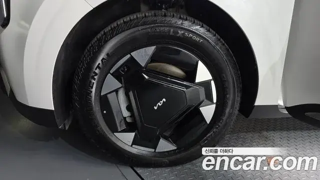 Kia Carnival 2025 — Photo 5/20