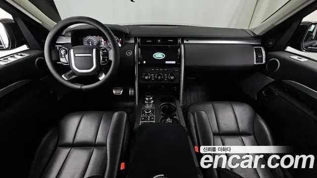 Land Rover Discovery 5 2020 — ფოტო 18/20