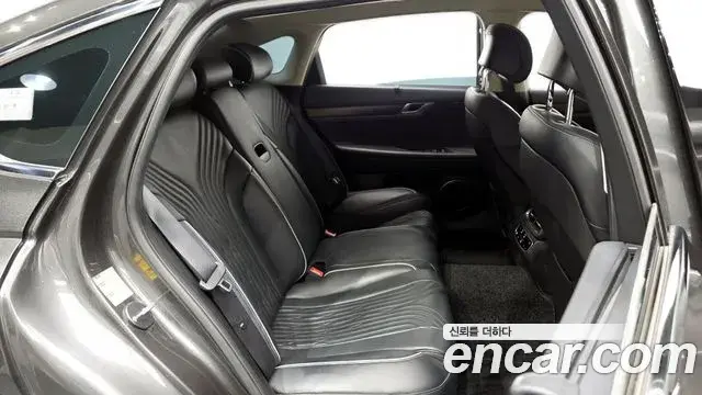 Genesis G80 2022 — Photo 17/20