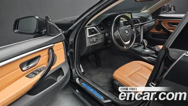 BMW 4 Series 2019 — Photo 25/33