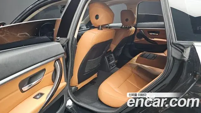 BMW 4 Series 2019 — Photo 8/33