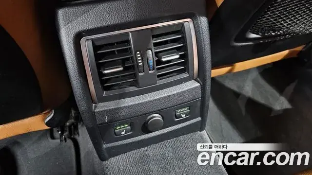 BMW 4 Series 2019 — Photo 21/33