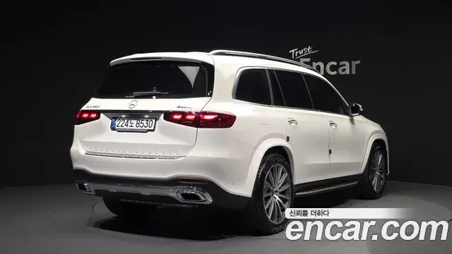 Mercedes-Benz GLS-Class 2026 — Photo 2/20