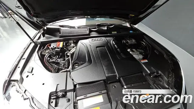 Audi Q7 2019 — ფოტო 4/30
