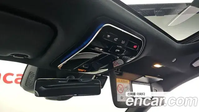 Mercedes-Benz E-Class 2025 — Photo 19/20