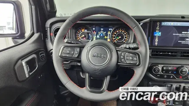 Jeep Wrangler 2024 — Photo 13/20