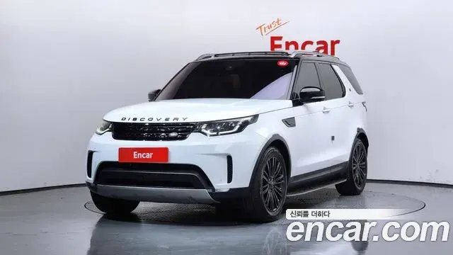 Land Rover Discovery 5 2018 — ფოტო 33/39