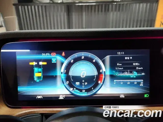 Mercedes-Benz G-Class 2021 — Photo 13/20