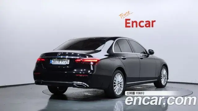 Mercedes-Benz E-Class 2021 — Şəkil 12/37
