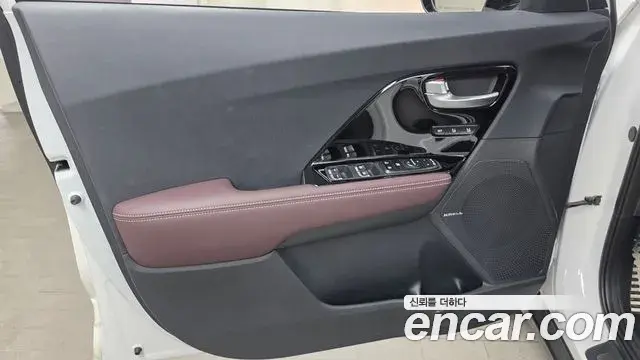Kia Niro 2020 — Şəkil 15/33