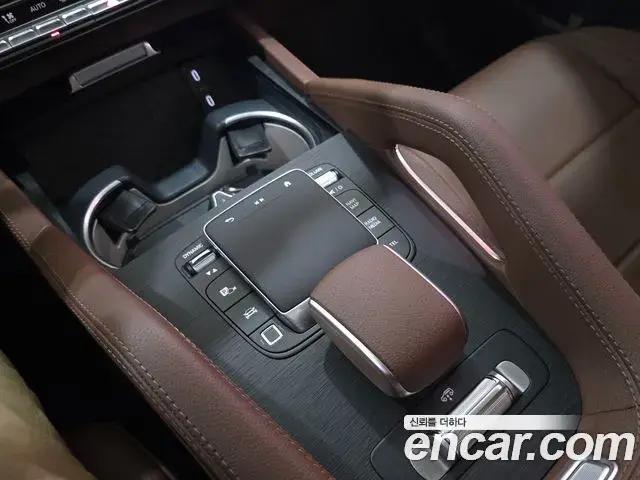 Mercedes-Benz GLE-Class 2026 — Photo 7/17