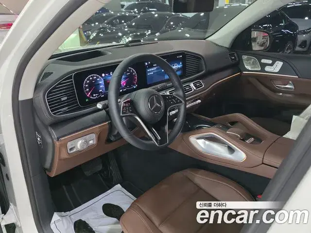 Mercedes-Benz GLE-Class 2026 — Photo 10/17