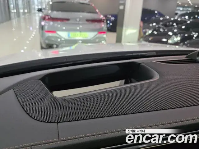 Mercedes-Benz GLE-Class 2026 — Photo 13/17