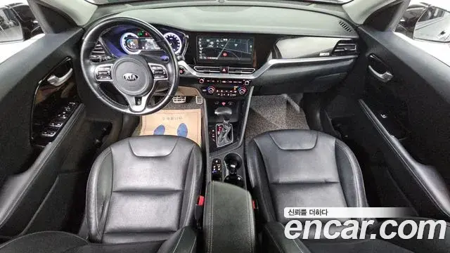 Kia Niro 2019 — ფოტო 2/20
