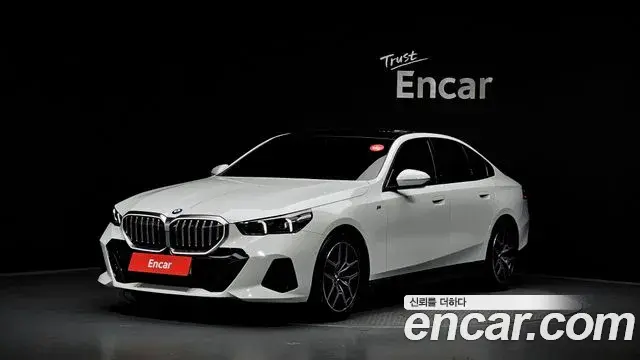 BMW 5 Series 2025 — Şəkil 25/34
