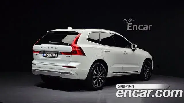 Volvo XC60 2024 — Photo 2/20