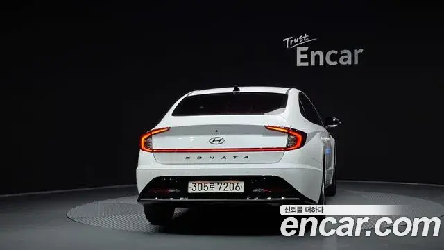Hyundai Sonata 2022 — Photo 4/20