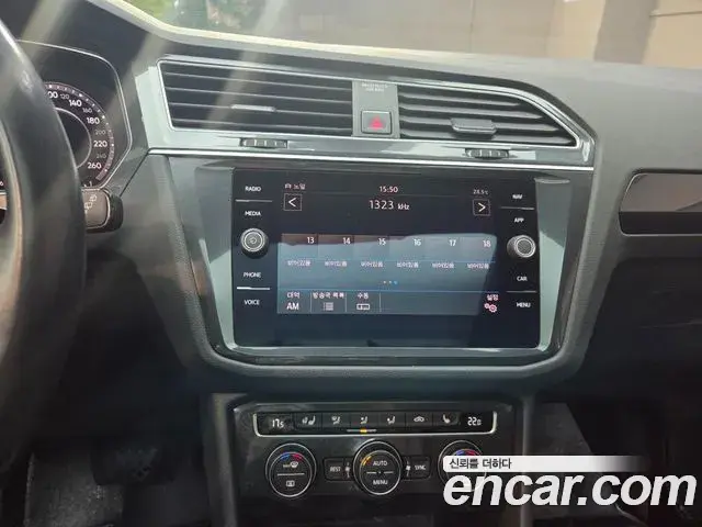 Volkswagen Tiguan 2018 — Şəkil 14/18
