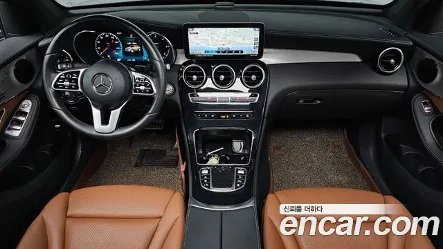 Mercedes-Benz GLC-Class 2022 — Photo 7/20